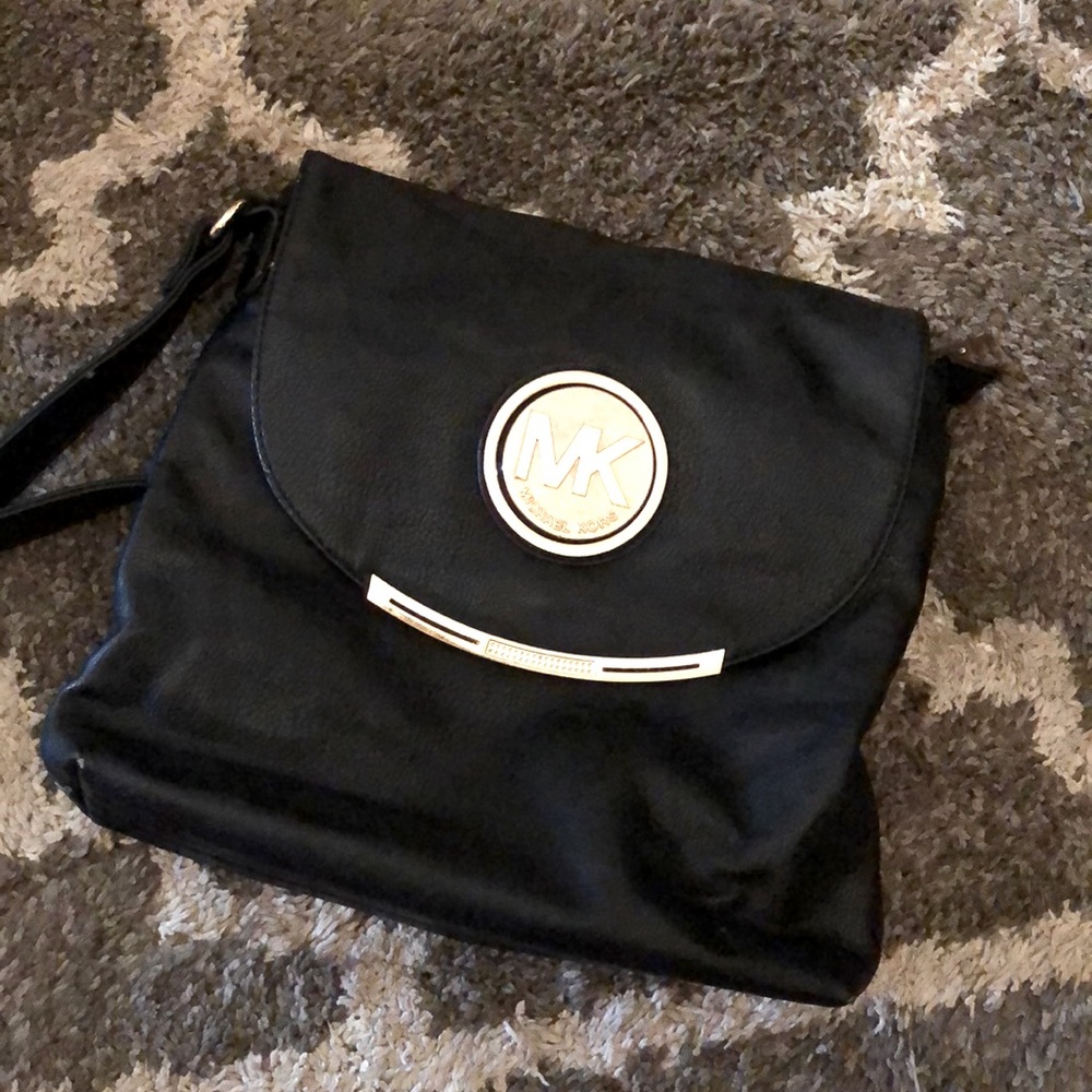 A Michael Kors purse